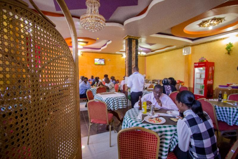 Grande Hotel Isiolo Buitenkant foto