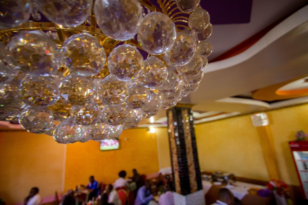 Grande Hotel Isiolo Buitenkant foto