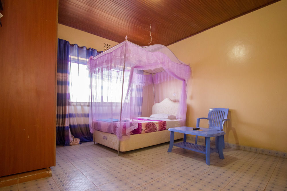 Grande Hotel Isiolo Buitenkant foto